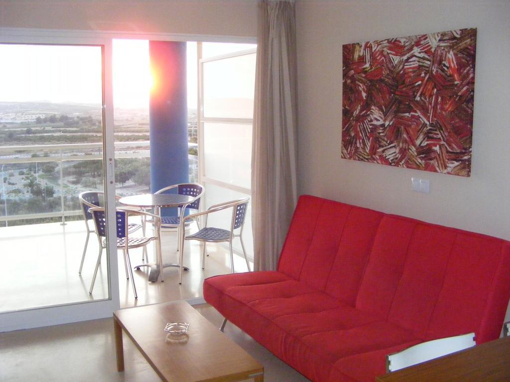 Apartamentos Europa House Sun Beach Guardamar del Segura Room photo